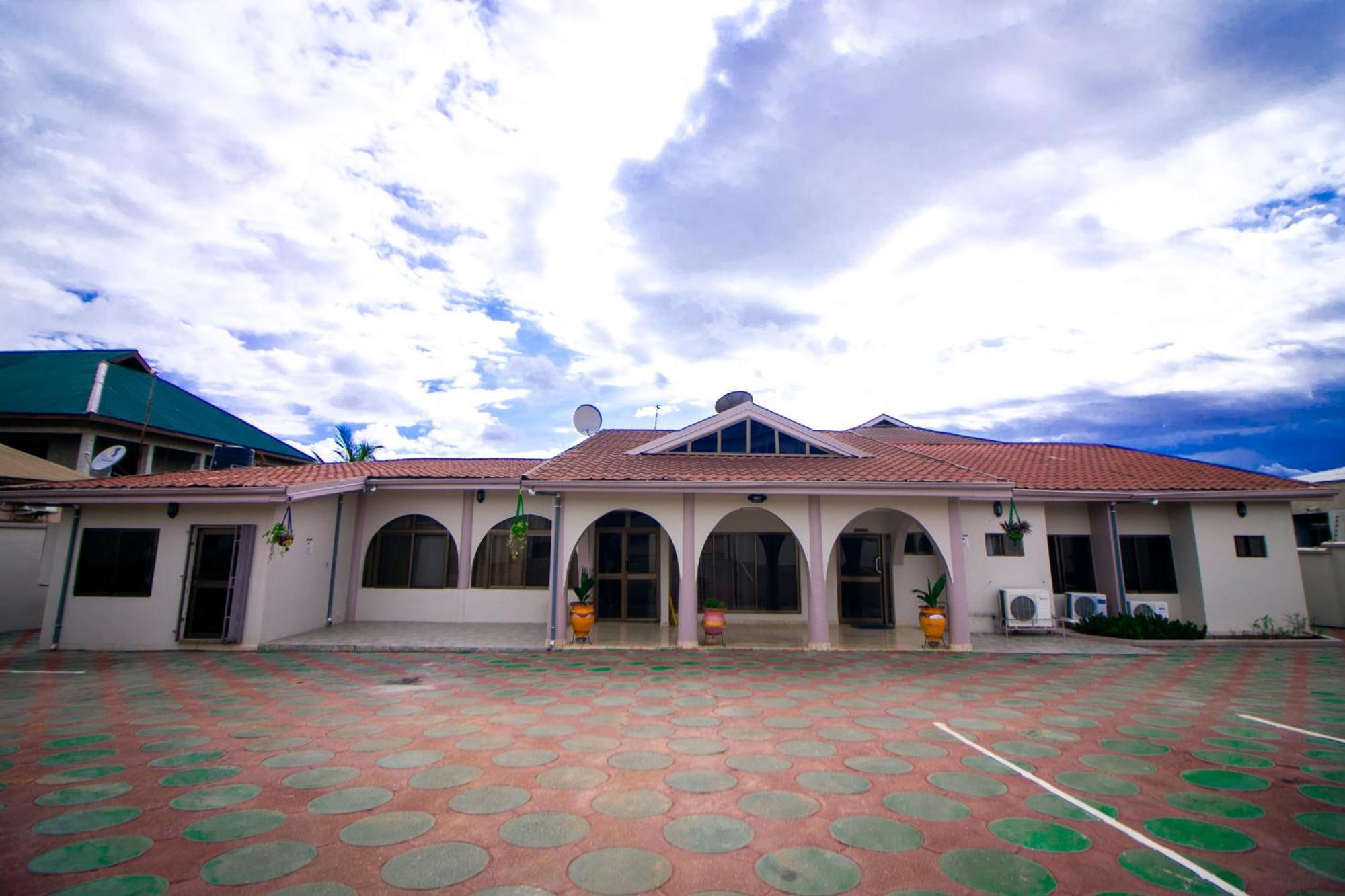 Prestige Guesthouse ,Ksi Kumasi Exteriör bild